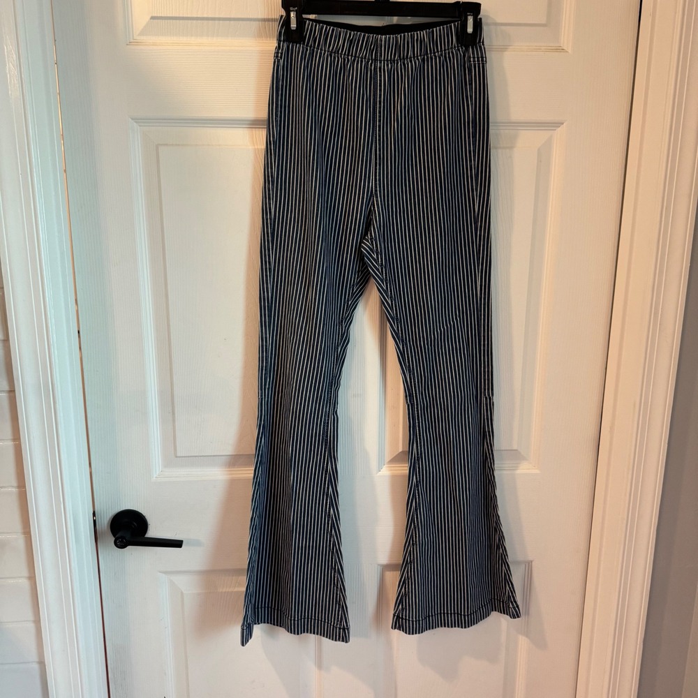 Soft & Sexy Flare Pants Women‎ Small Blue White Striped Ribbed Stretch Boho 5313